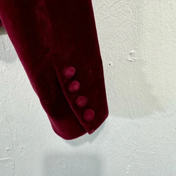 Vtg Ralph Lauren-Elegant Ruby Red Velvet one button blazer with 2 pockets.Size M